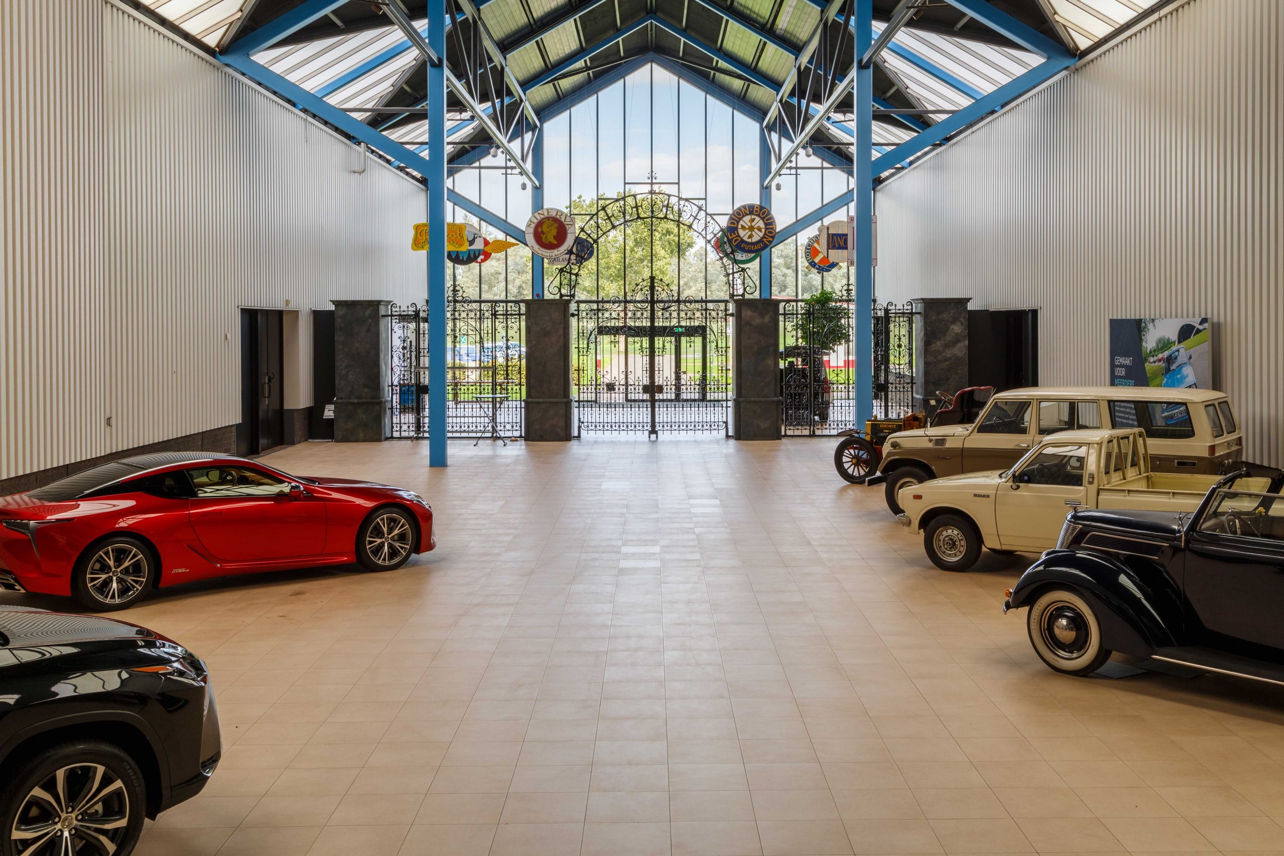 Autocollectie in Louwman's Toyota World